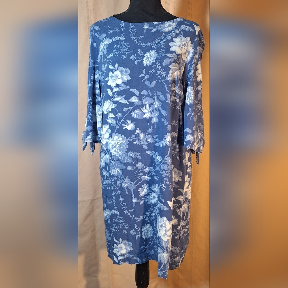 H&M Blue and White Floral Midi Dress Featuring Flowy Split Sleeves